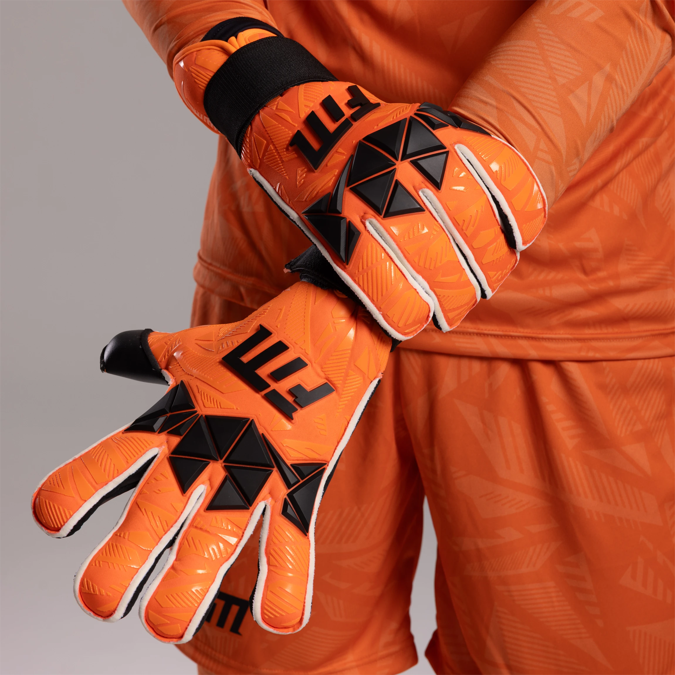 Invictus X PRO Orange Fluo